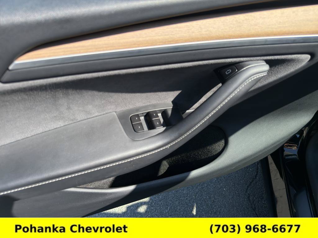 Used 2025 Tesla Model Y Long Range RWD image 36