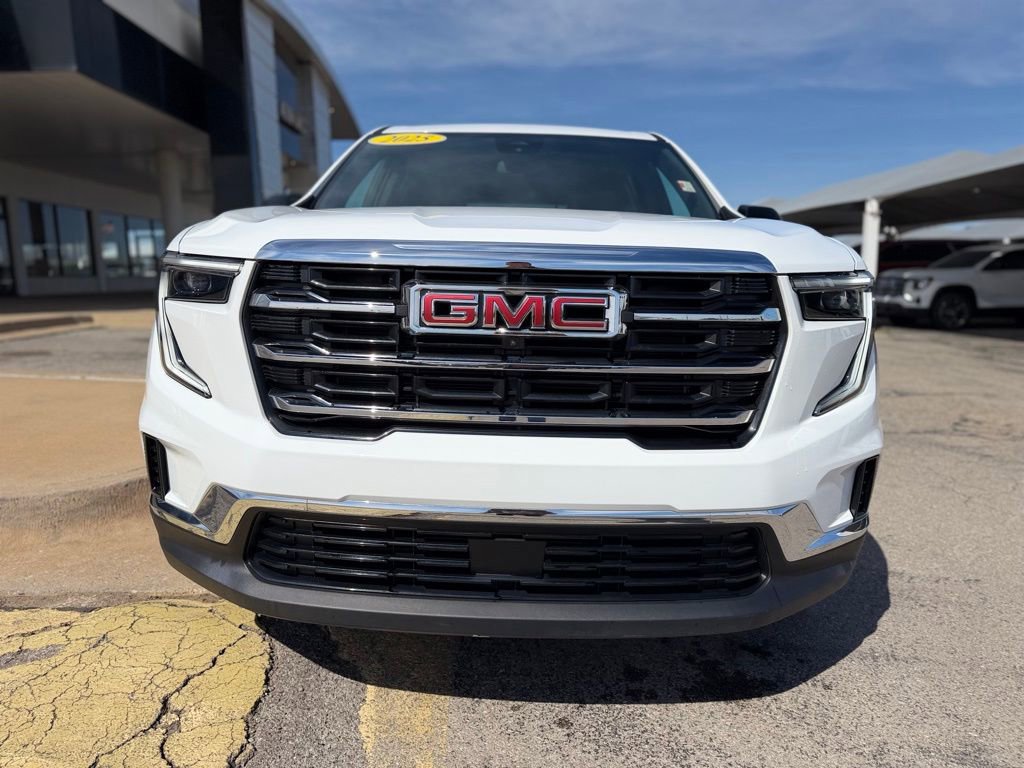 Used 2025 GMC Acadia Elevation FWD image 2