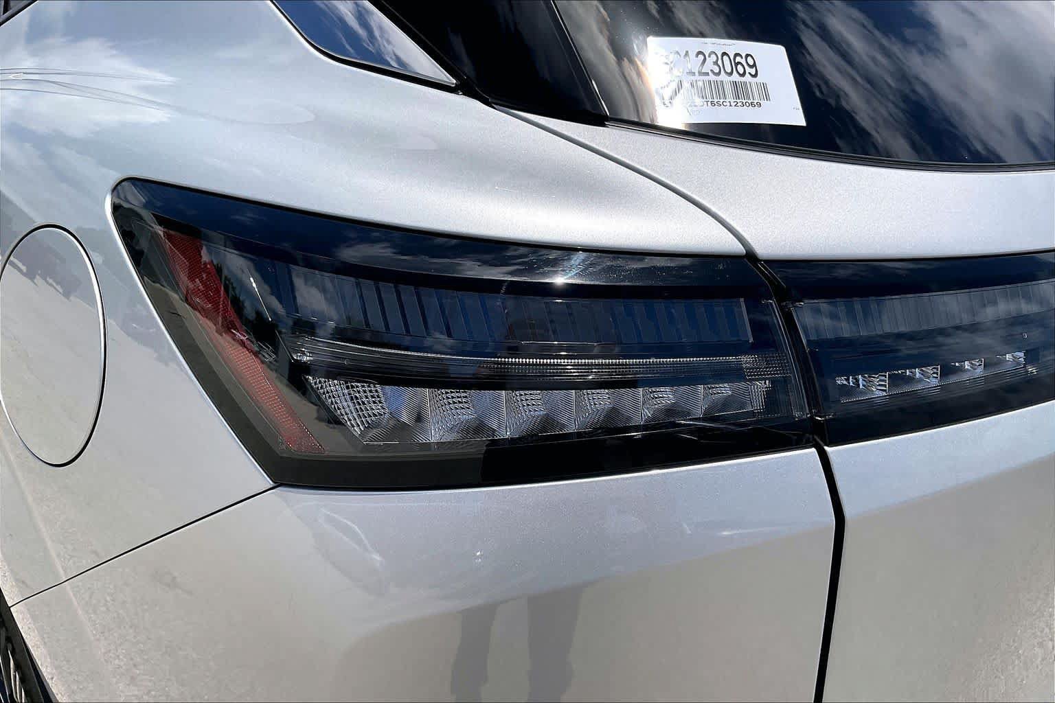 Used 2025 Nissan Murano Platinum w/ Cargo Package AWD/4WD image 29