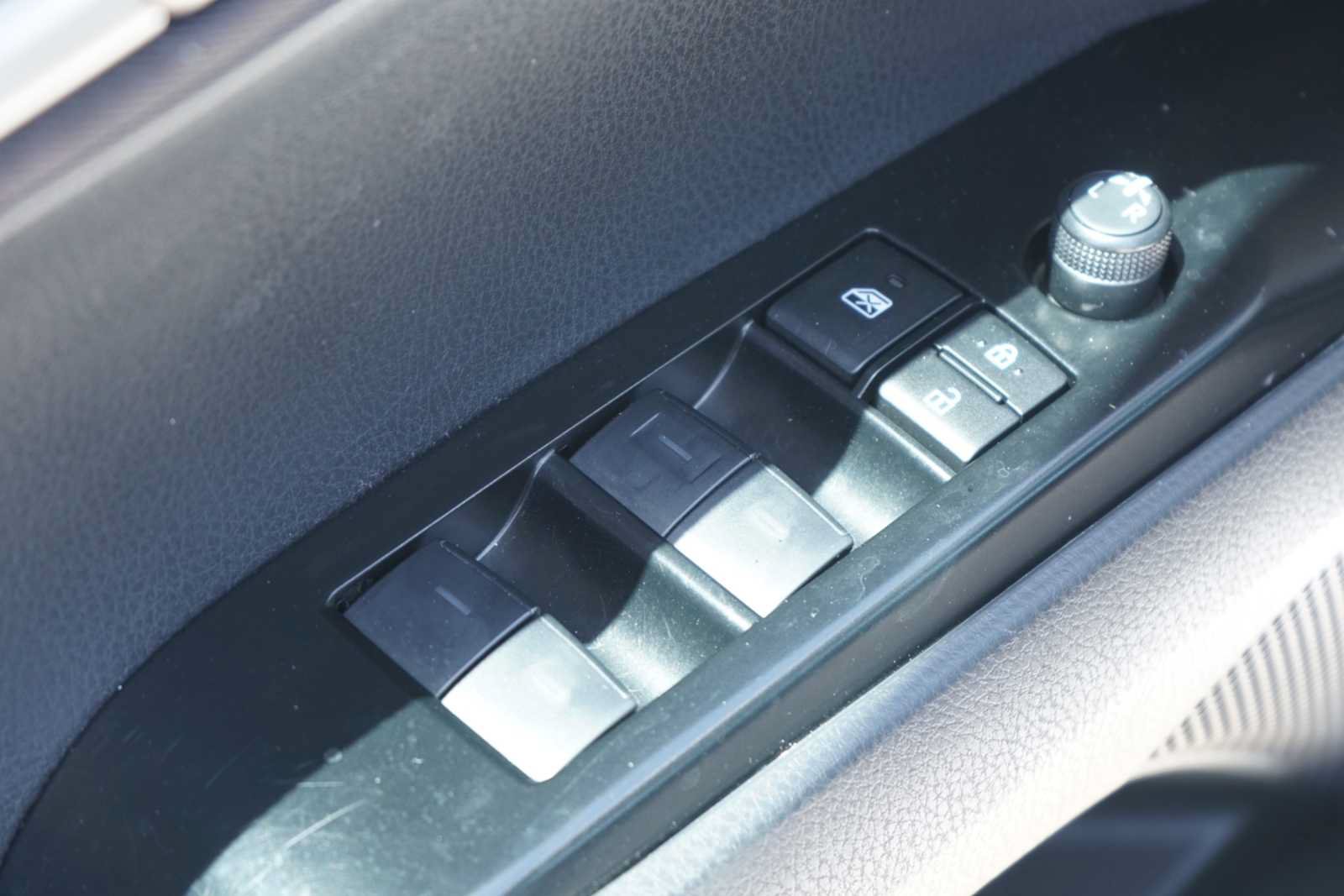 Used 2025 Toyota Camry LE FWD image 18