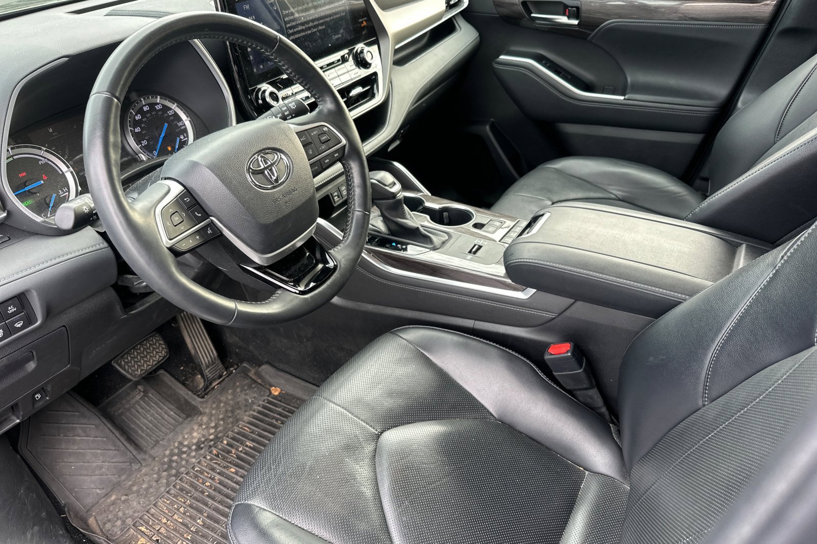 Used 2022 Toyota Highlander Limited image 10