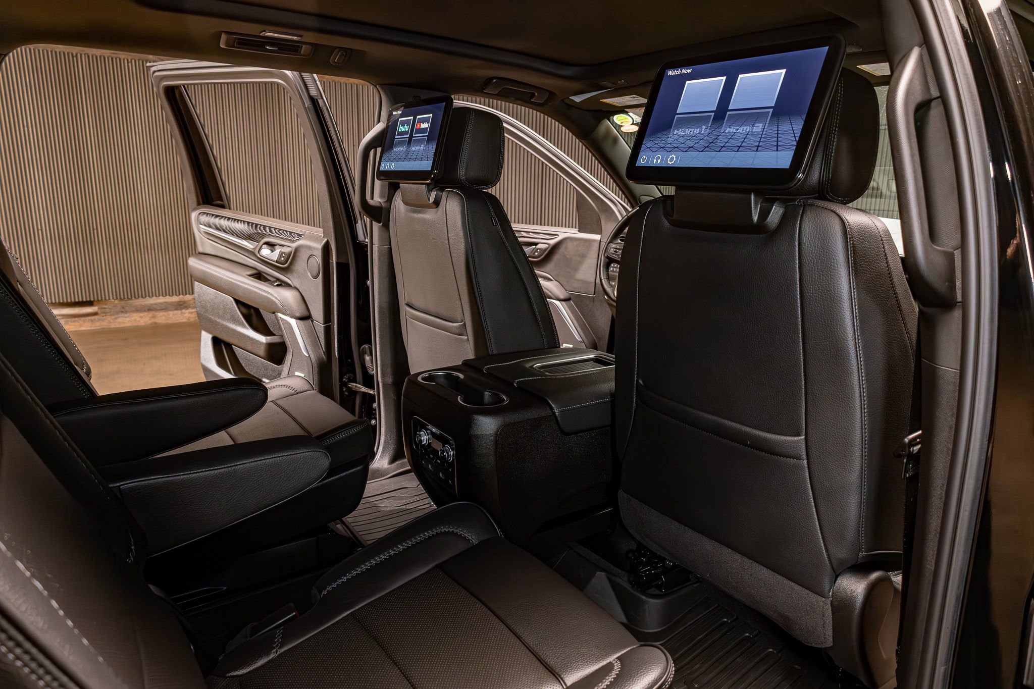 Used 2024 GMC Yukon XL Denali w/ Denali Reserve Package image 26