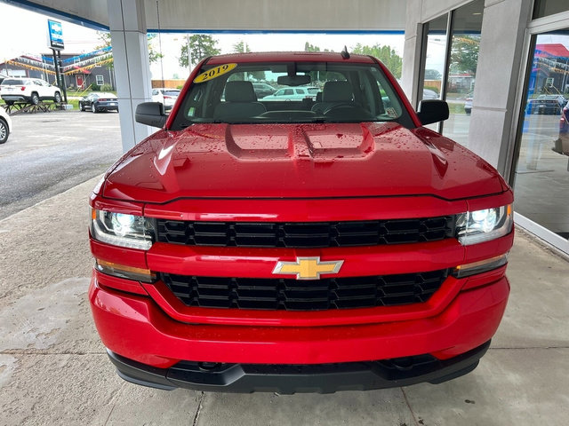 Used 2019 Chevrolet Silverado 1500 Custom w/ Custom Convenience Package image 3