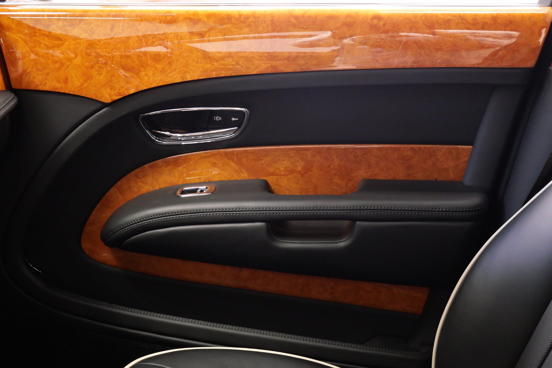 Used 2013 Bentley Mulsanne RWD image 26