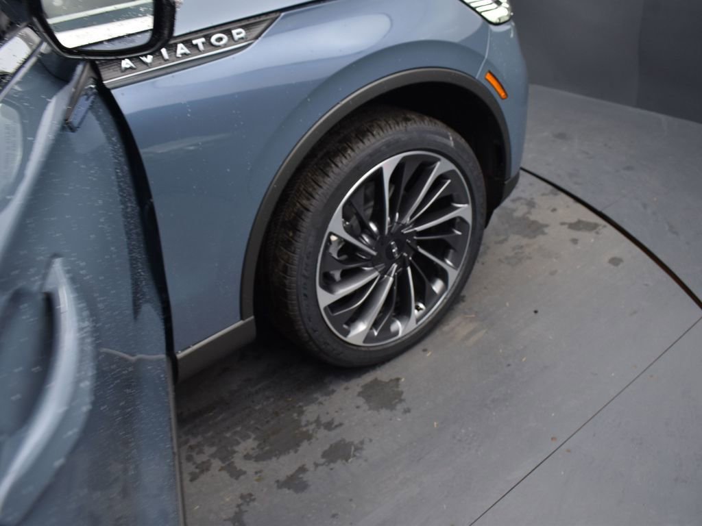 New 2026 Lincoln Aviator Reserve w/ Luxury Package image 18