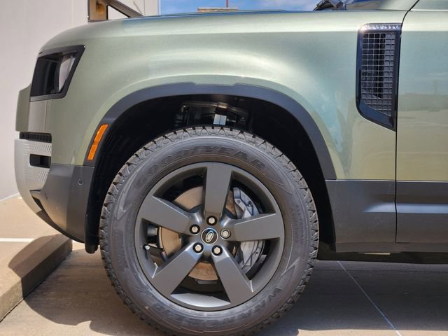 New 2025 Land Rover Defender 130 S image 6