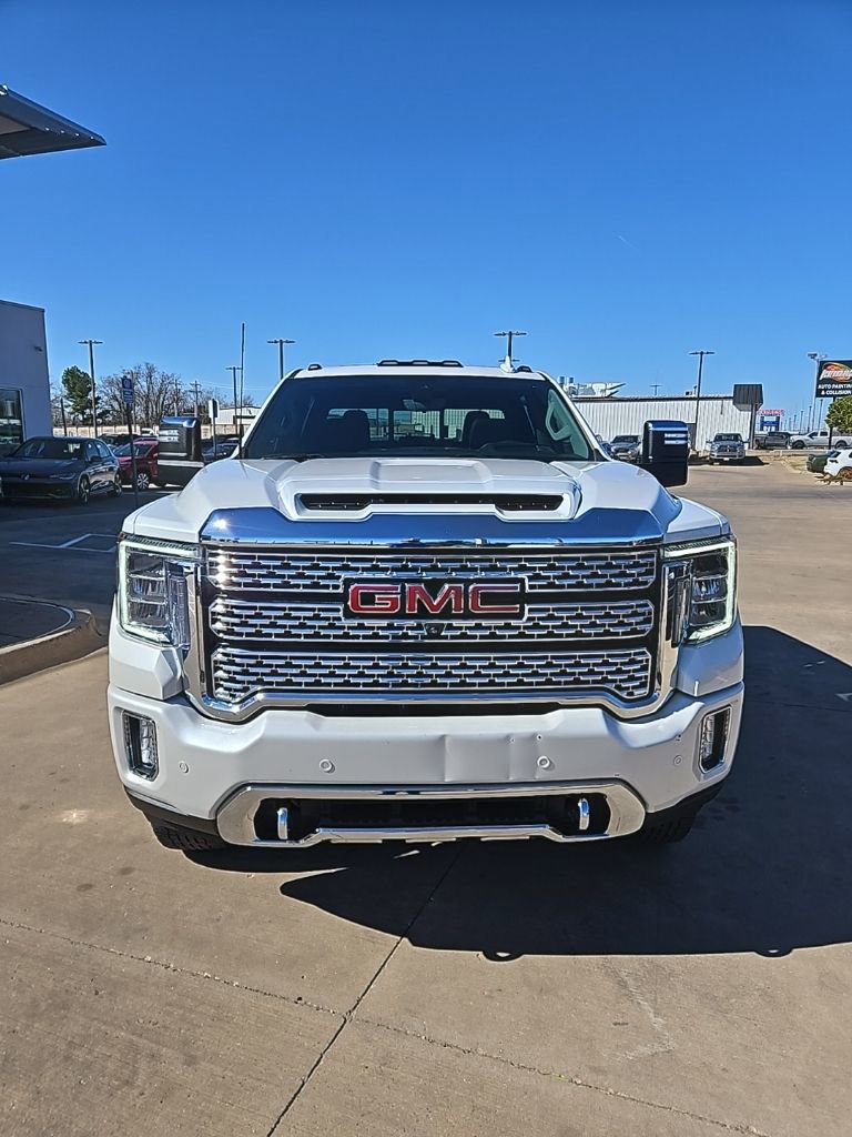 Used 2022 GMC Sierra 3500 Denali w/ Denali Ultimate Package image 2