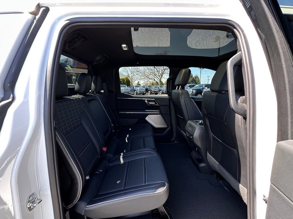 Used 2025 GMC Sierra EV Denali image 17