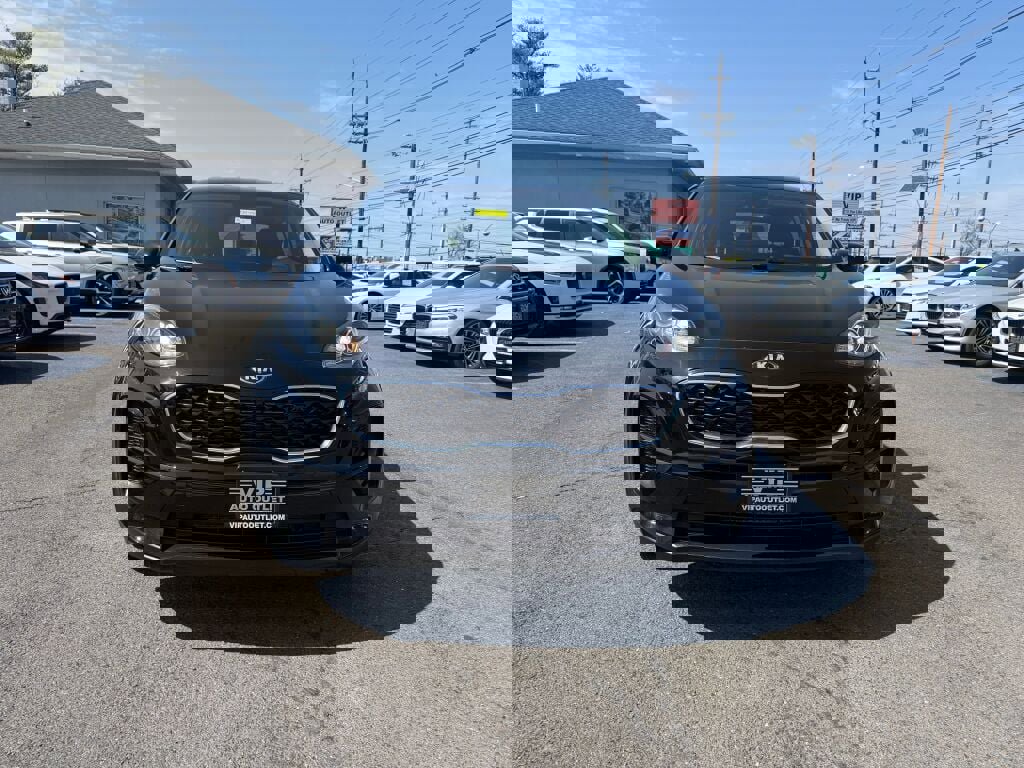 Used 2022 Kia Sportage LX image 2