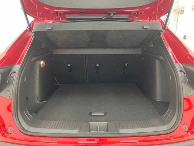 New 2026 Chevrolet Trax RS w/ Sunroof Package image 13