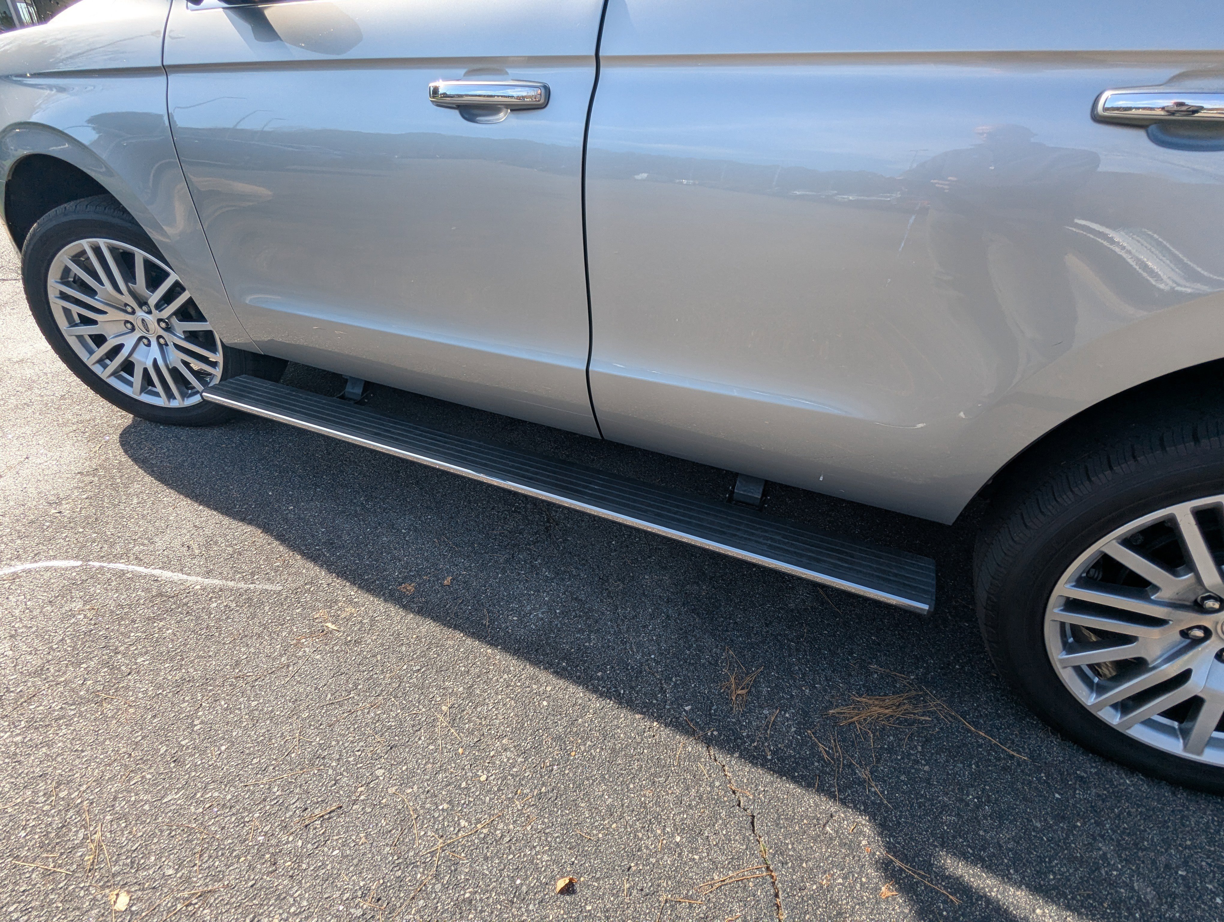 Used 2024 Ford Expedition Limited image 32