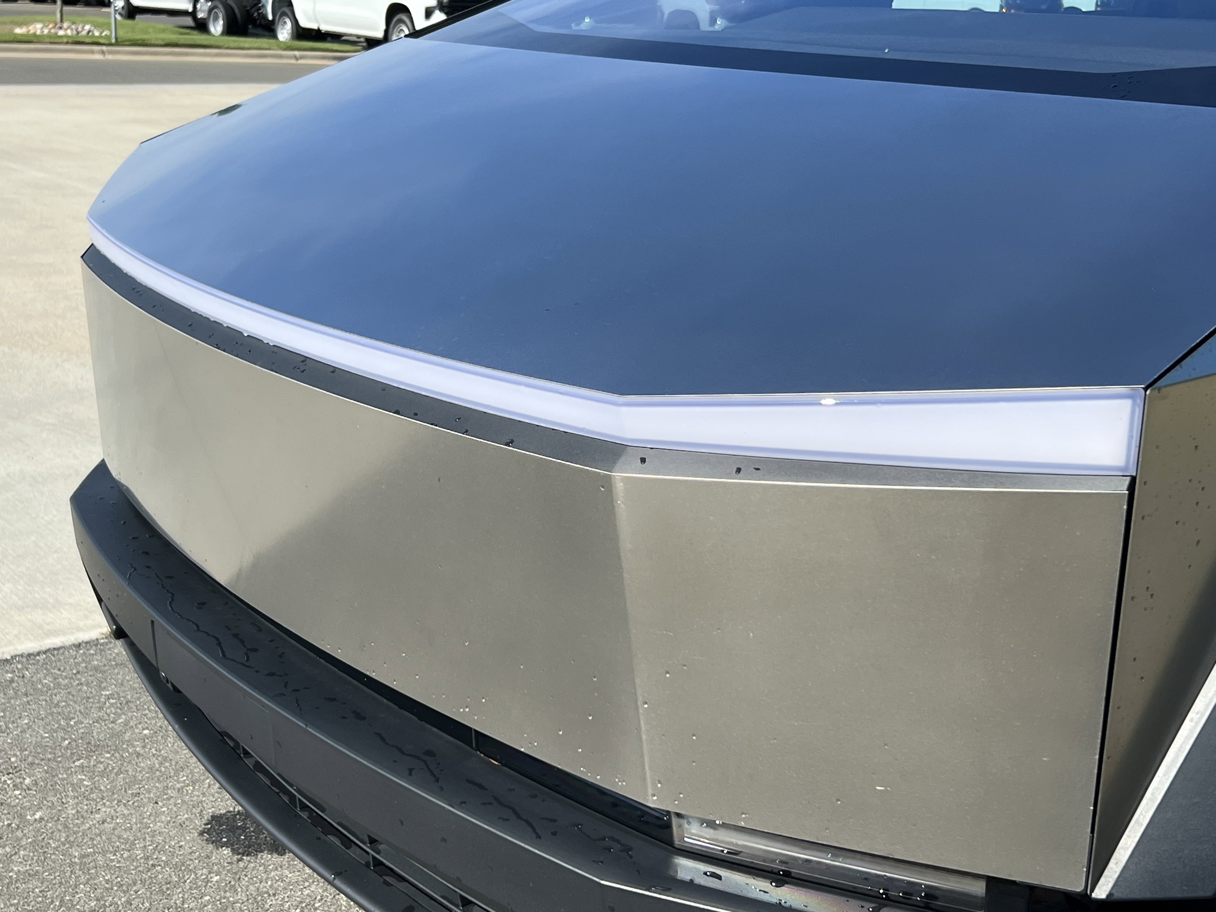 Used 2024 Tesla Cybertruck AWD Crew Cab image 12