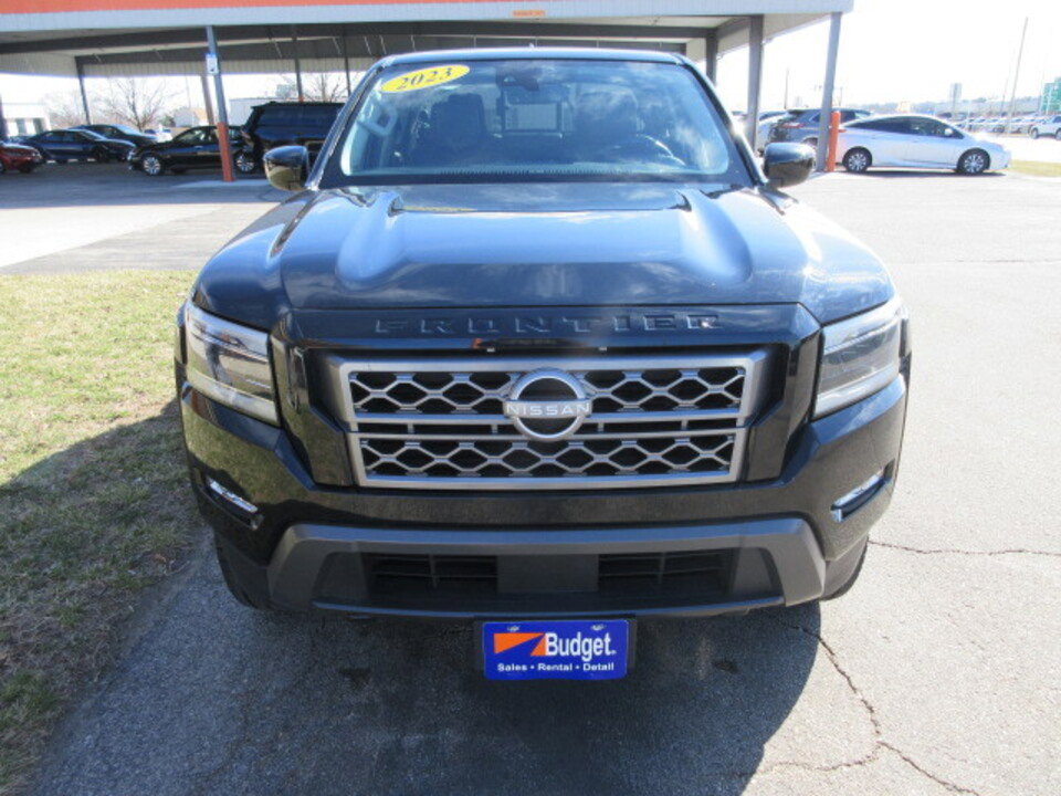 Used 2023 Nissan Frontier SV w/ SV Premium Package image 8