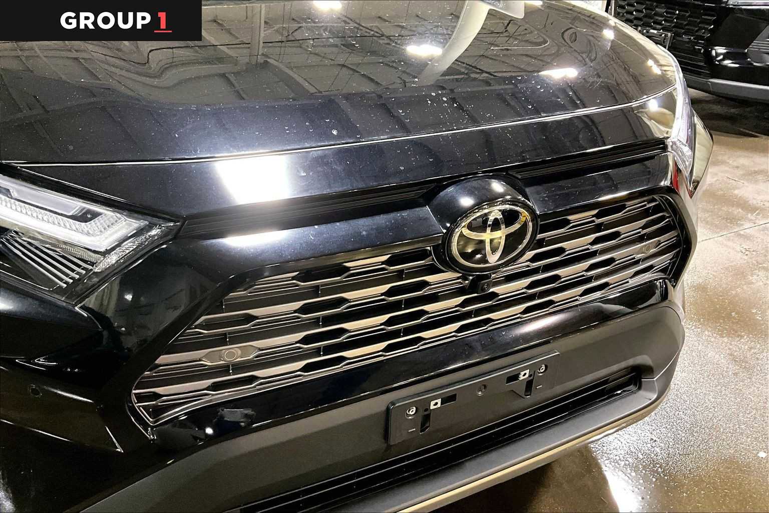 Certified 2025 Toyota RAV4 Limited w/ Advanced Technology Package image 30