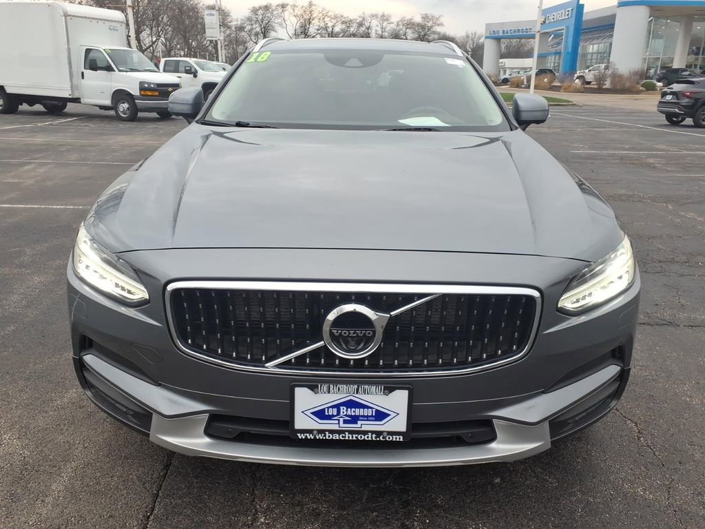 Used 2018 Volvo V90 T6 Cross Country w/ Convenience Package image 2