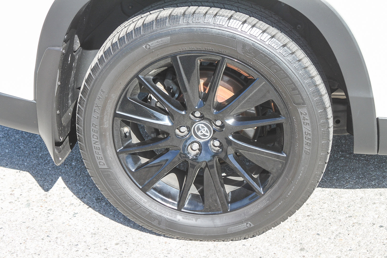 Used 2019 Toyota Highlander SE image 12