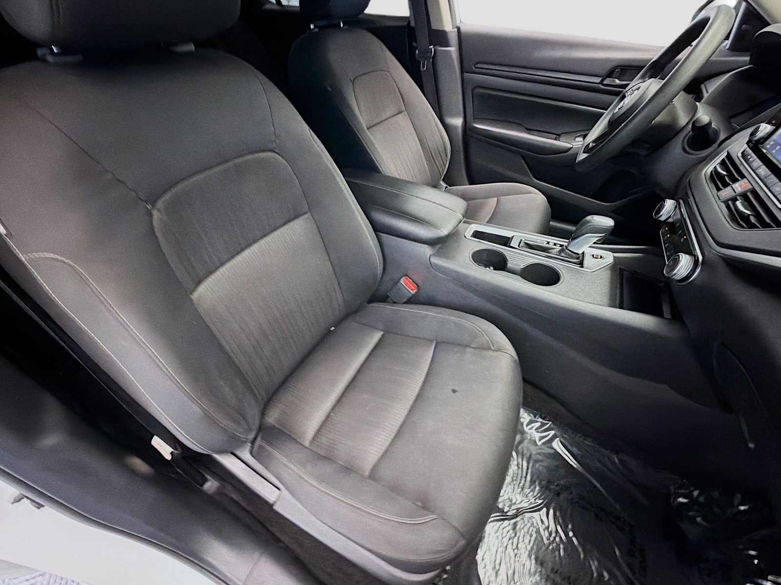 Used 2024 Nissan Altima 2.5 S FWD image 15