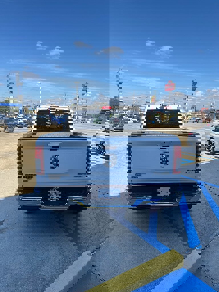 Used 2021 RAM 1500 Big Horn image 5