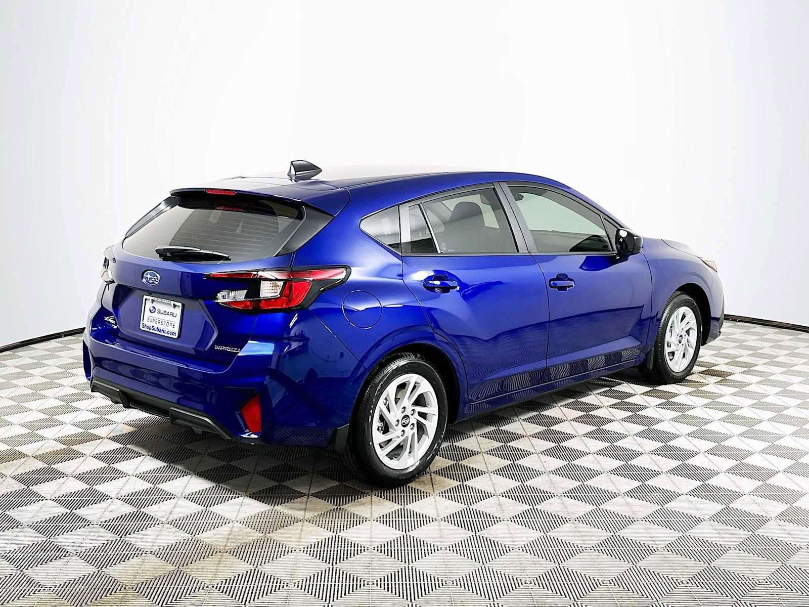 Certified 2025 Subaru Impreza 2.0i image 7