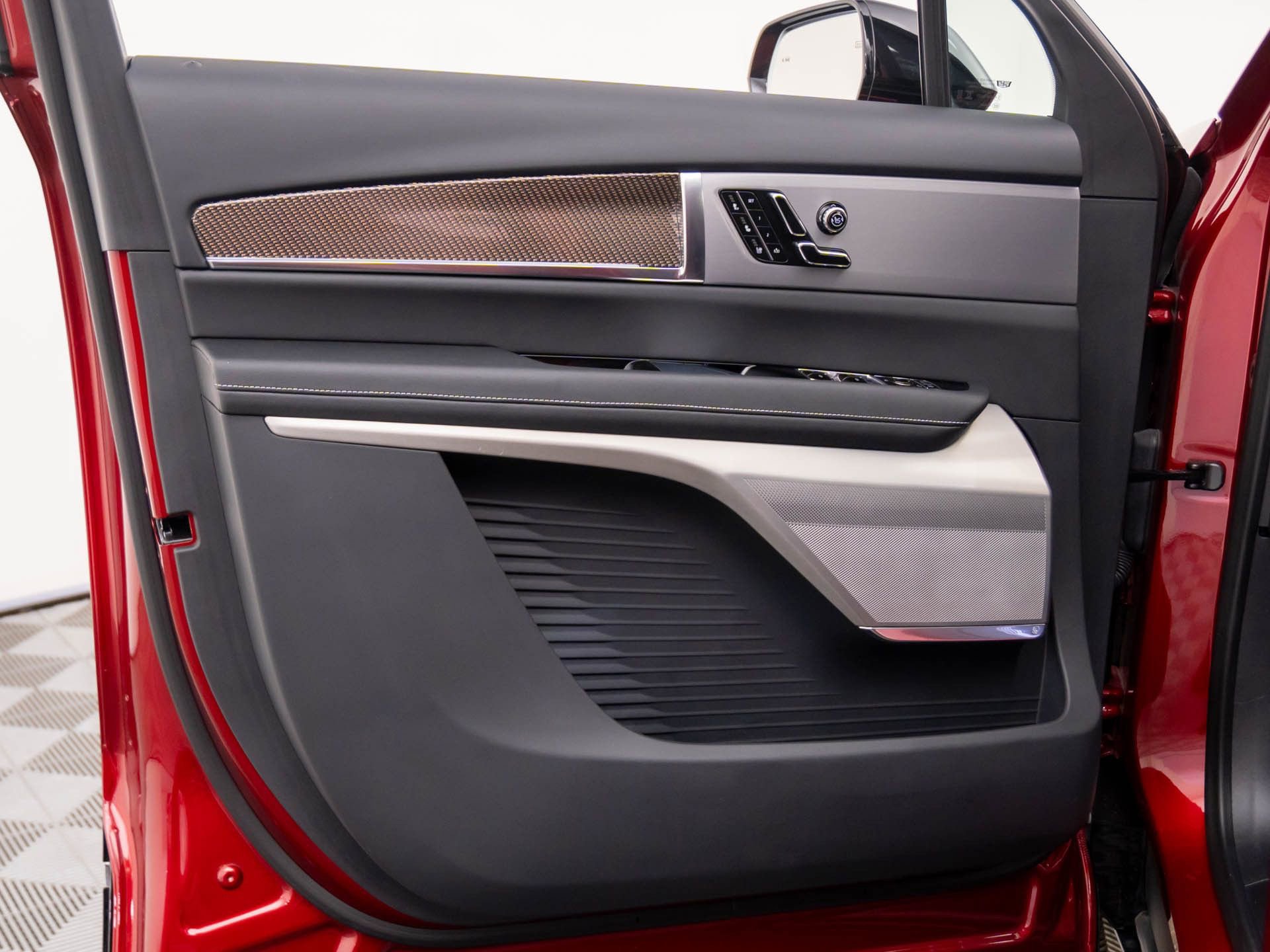 New 2026 Cadillac Vistiq Sport image 14