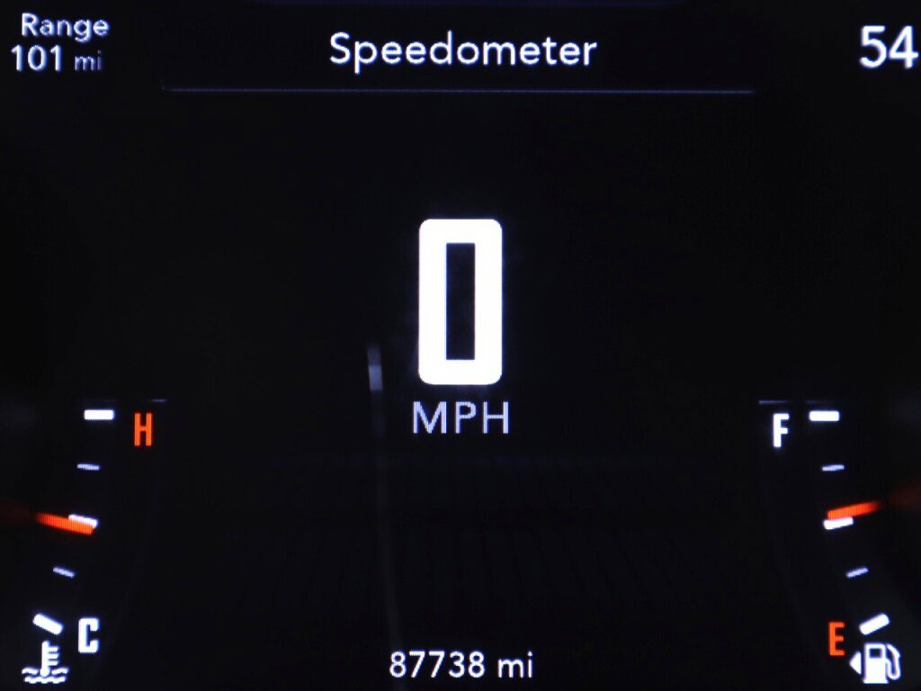 Used 2016 Dodge Challenger R/T RWD image 14