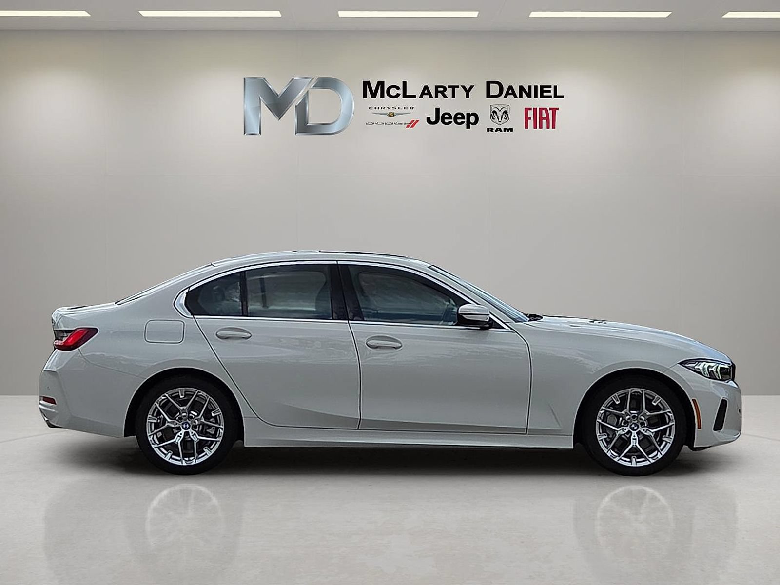 Used 2025 BMW 330i Sedan RWD image 6