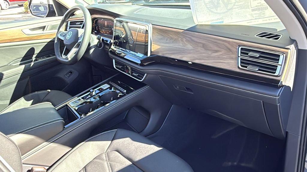 New 2026 Volkswagen Atlas SE FWD image 32