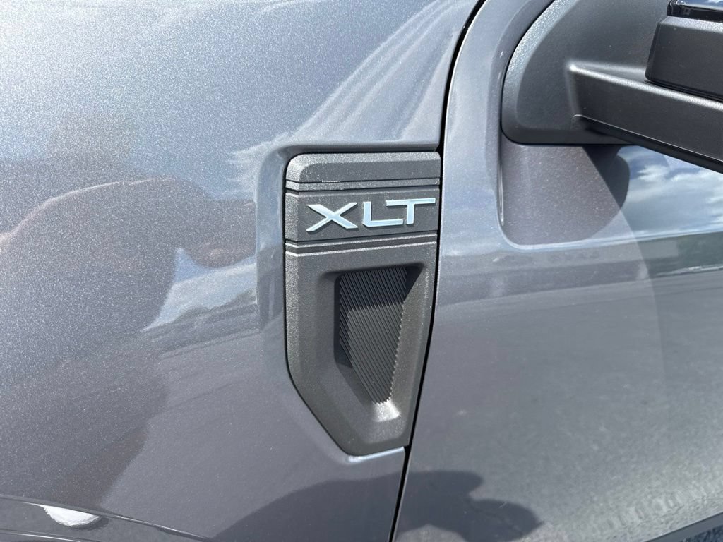 New 2026 Ford Maverick XLT w/ XLT Luxury Package FWD image 33
