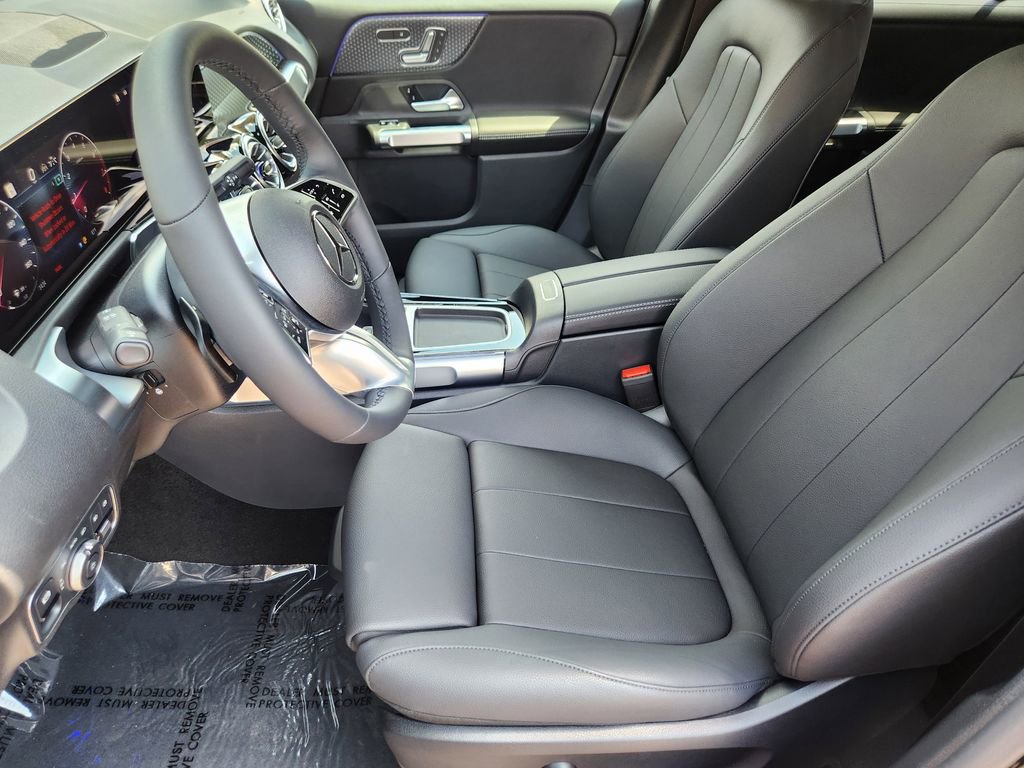 New 2025 Mercedes-Benz GLB 250 4MATIC image 12