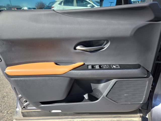 Used 2021 Lexus UX 250h AWD/4WD image 14
