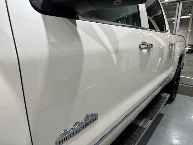 Used 2015 Chevrolet Silverado 1500 High Country w/ High Country Premium Package AWD/4WD image 16