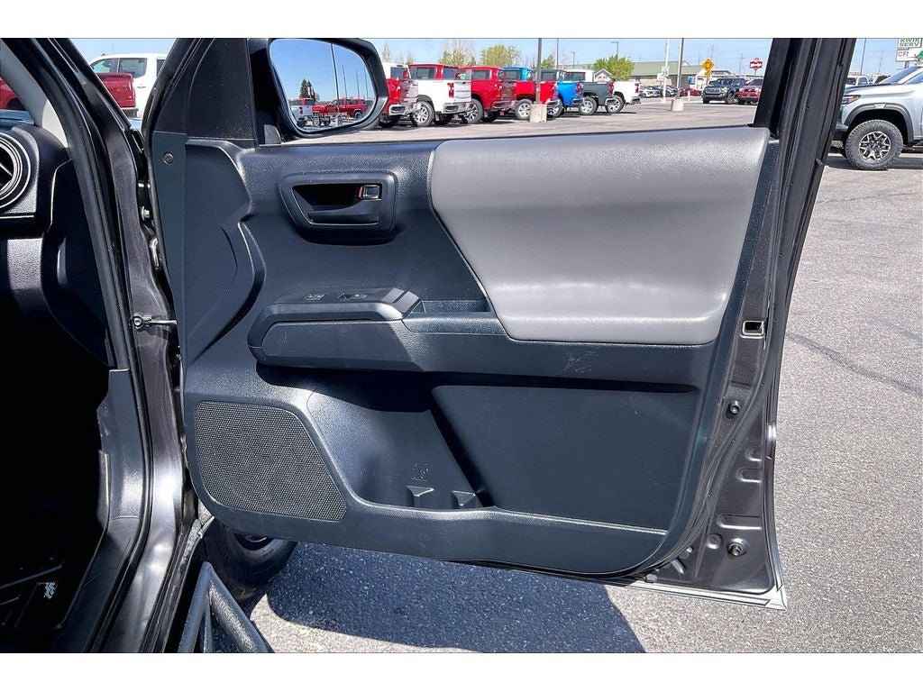 Used 2017 Toyota Tacoma SR w/ Tow Package AWD/4WD image 25