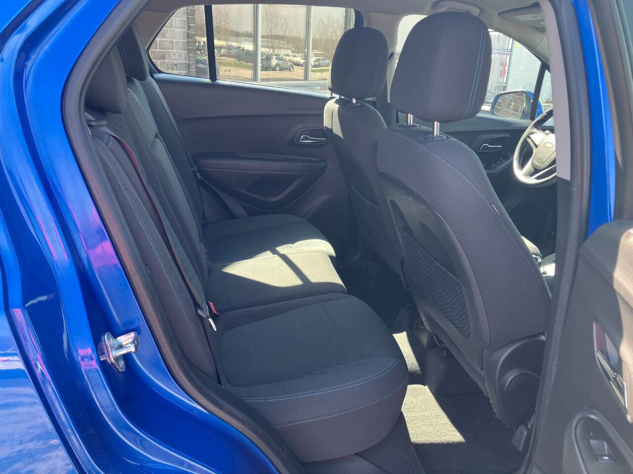 Used 2015 Chevrolet Trax LS w/ LPO, Protection Package FWD image 16