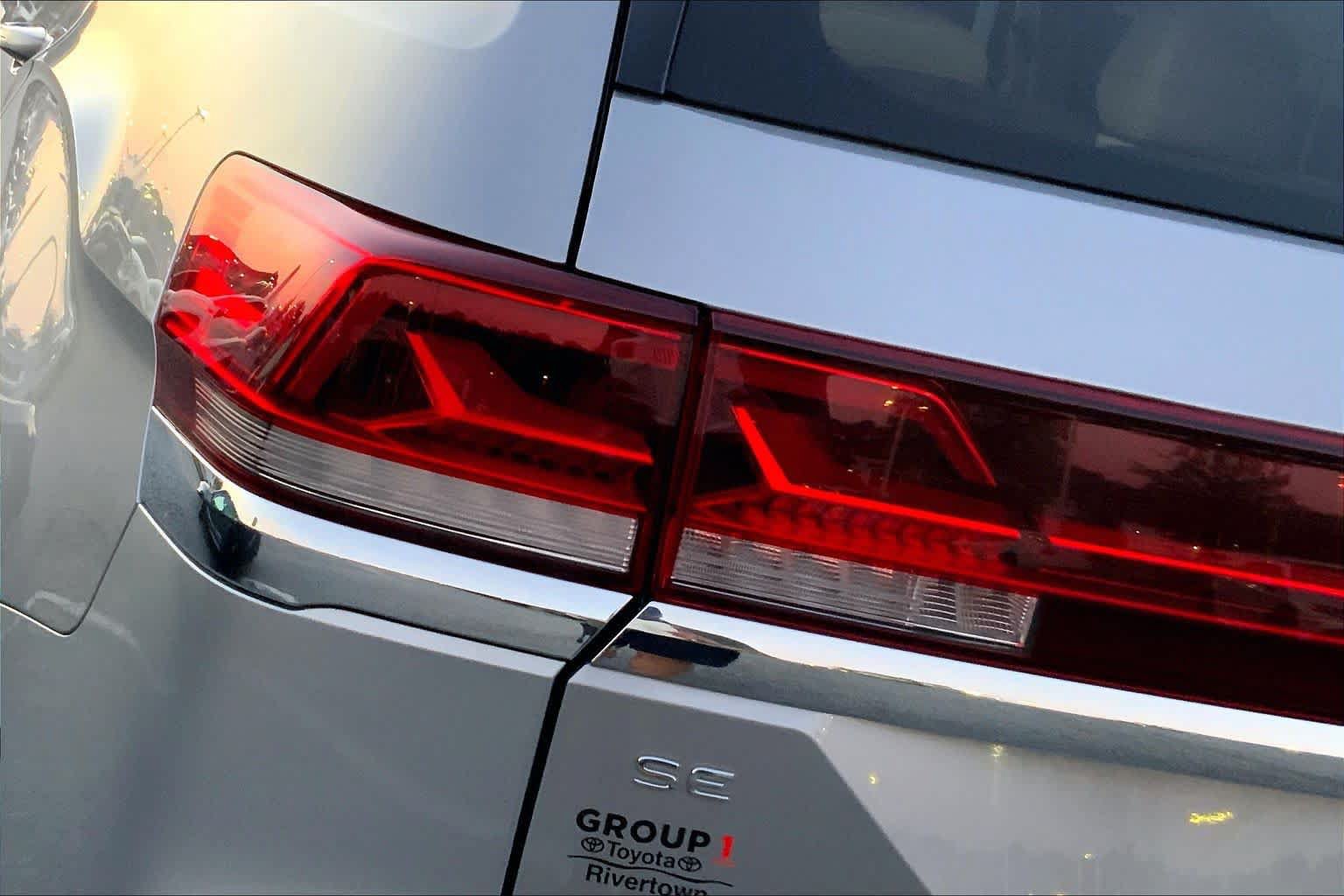 Used 2024 Volkswagen Atlas SE FWD image 25