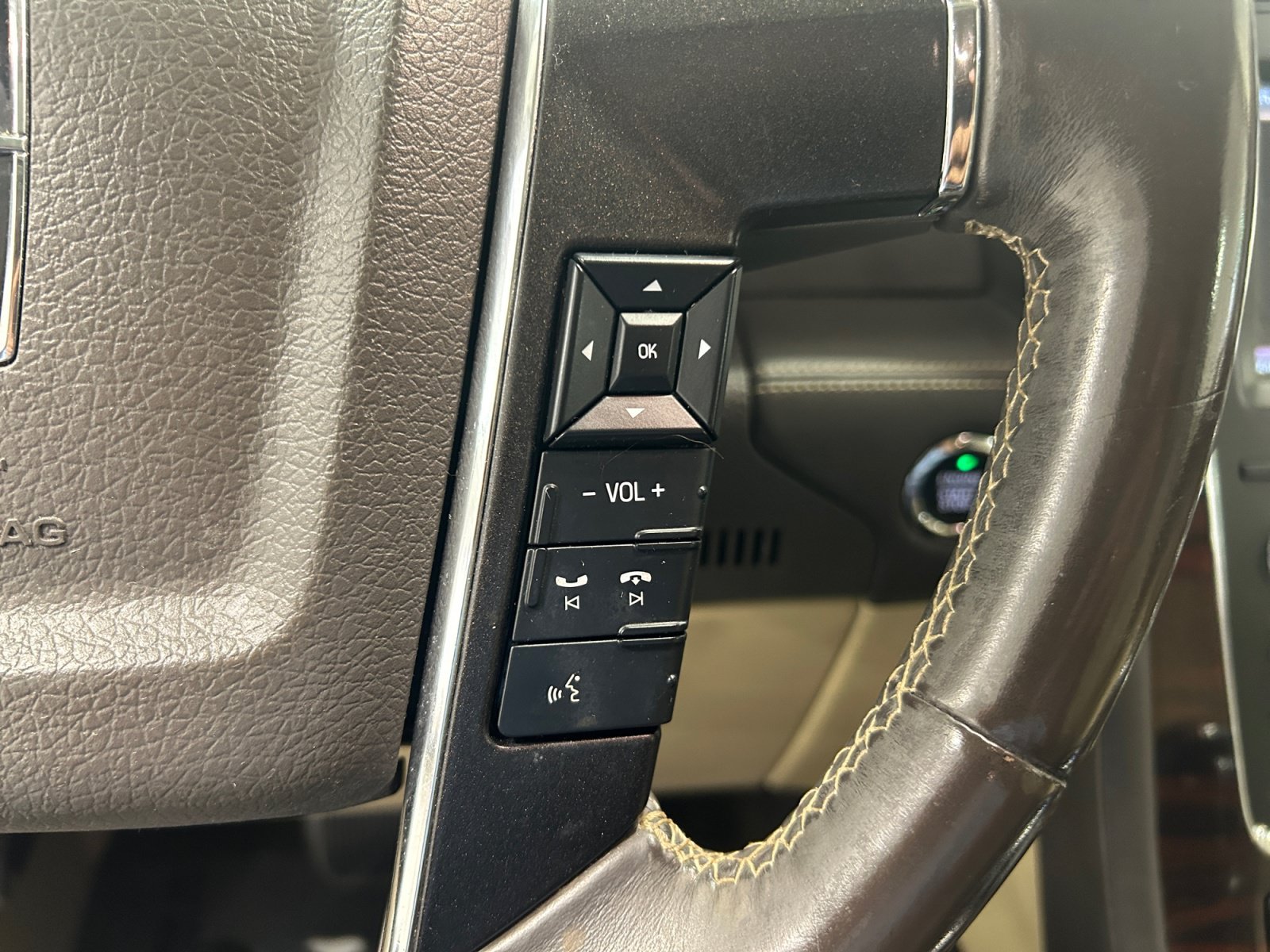 Used 2015 Lincoln Navigator 2WD w/ Equipment Group 101A Reserve image 20