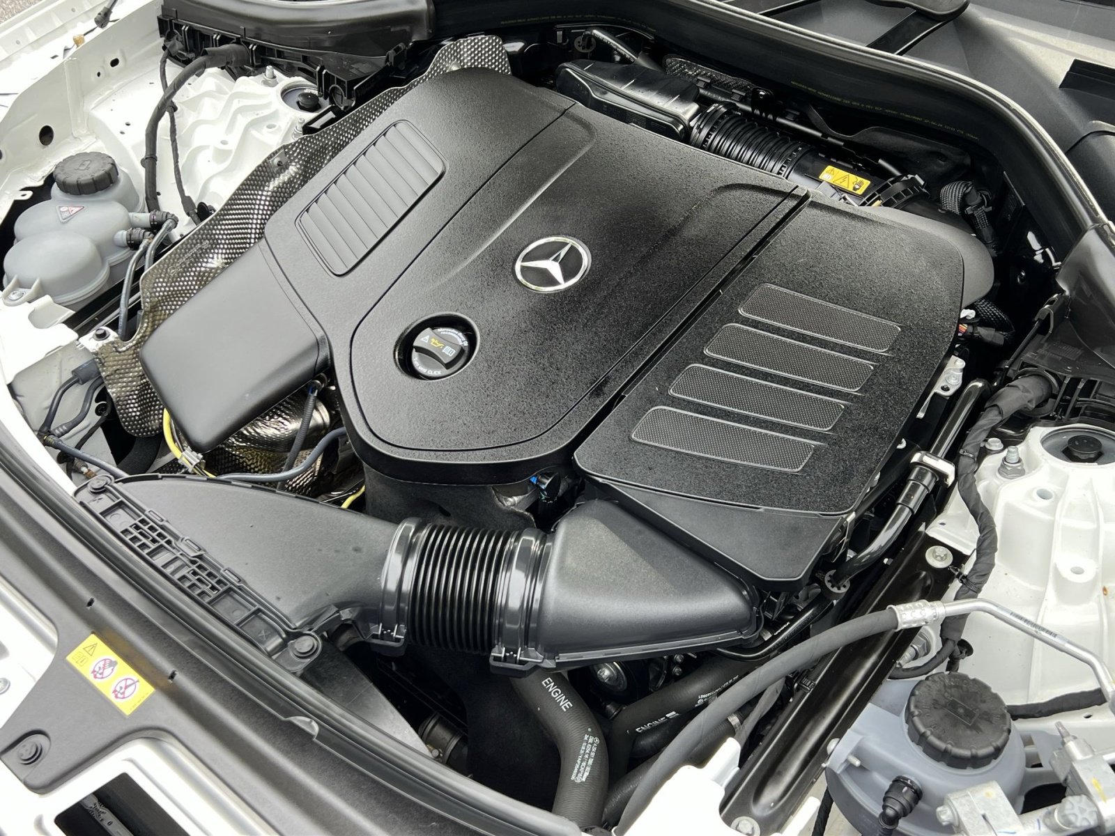 Certified 2025 Mercedes-Benz GLC 300 4MATIC image 32
