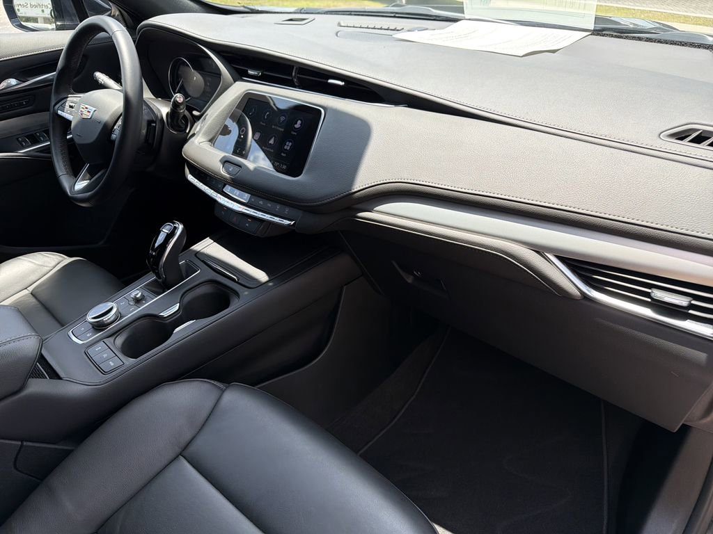 Certified 2023 Cadillac XT4 Premium Luxury FWD image 8