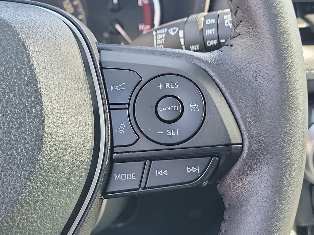 Used 2024 Toyota RAV4 XLE Premium image 27