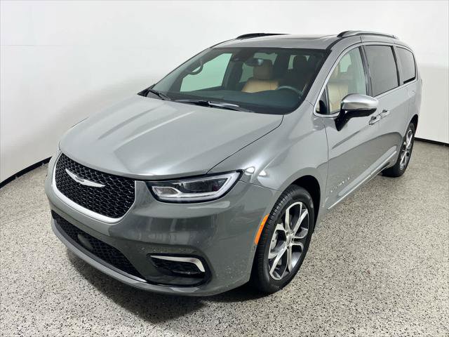 Certified 2023 Chrysler Pacifica Pinnacle