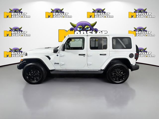 Used 2025 Jeep Wrangler Unlimited Sahara image 8