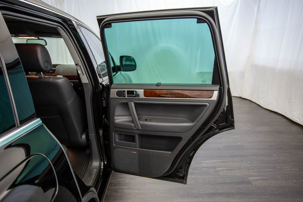 Used 2008 Volkswagen Touareg V10 TDI image 23