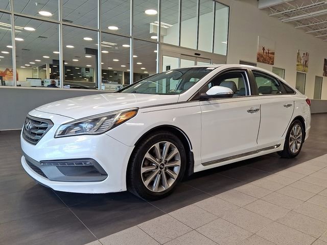 Used 2017 Hyundai Sonata Limited w/ Tech Package 03 FWD image 3