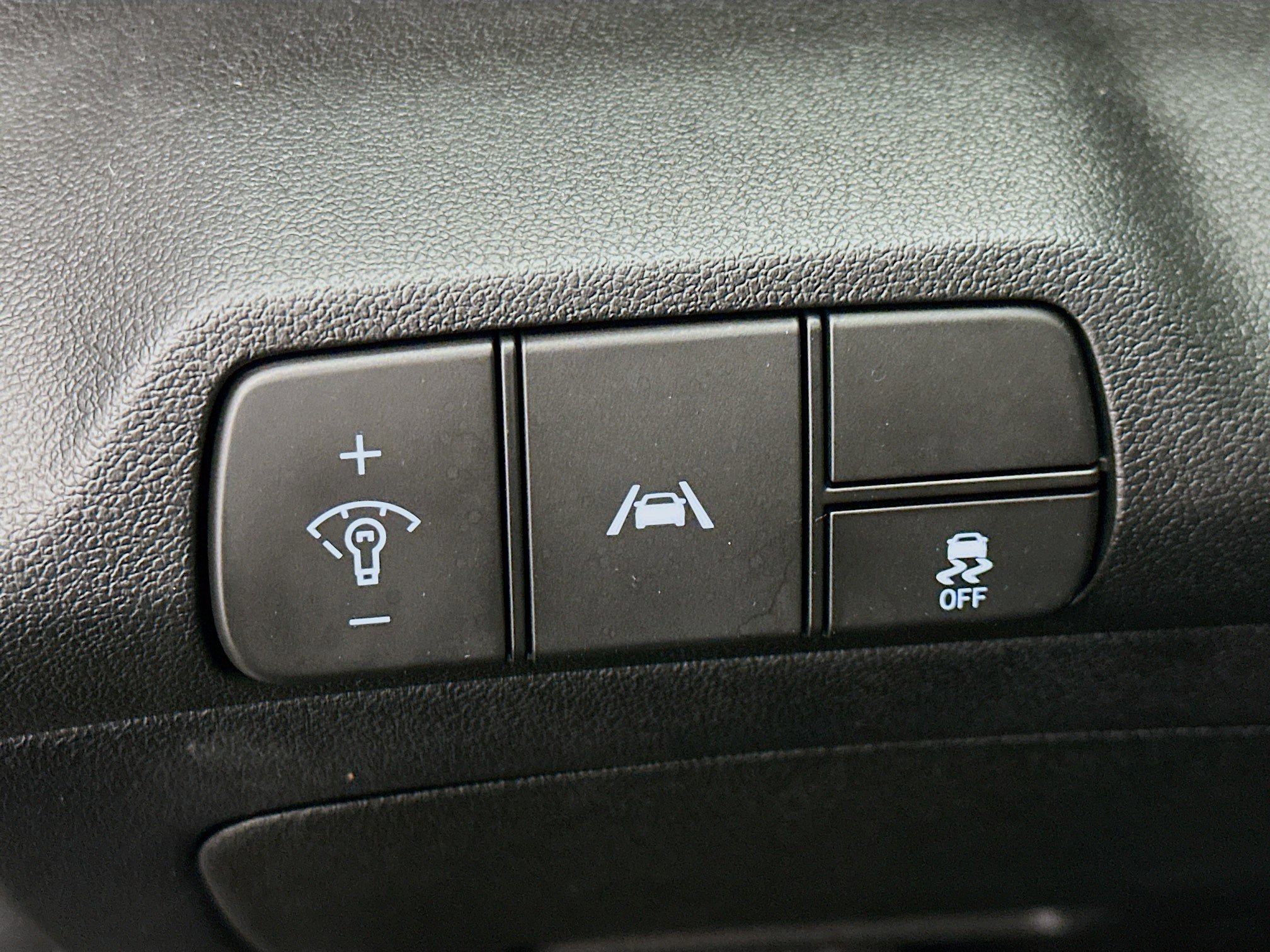 Used 2022 Hyundai Elantra SEL image 17