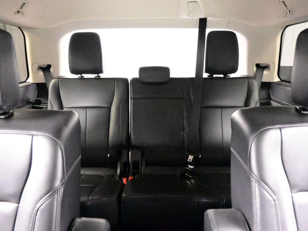 Used 2023 Ford Expedition XLT image 25