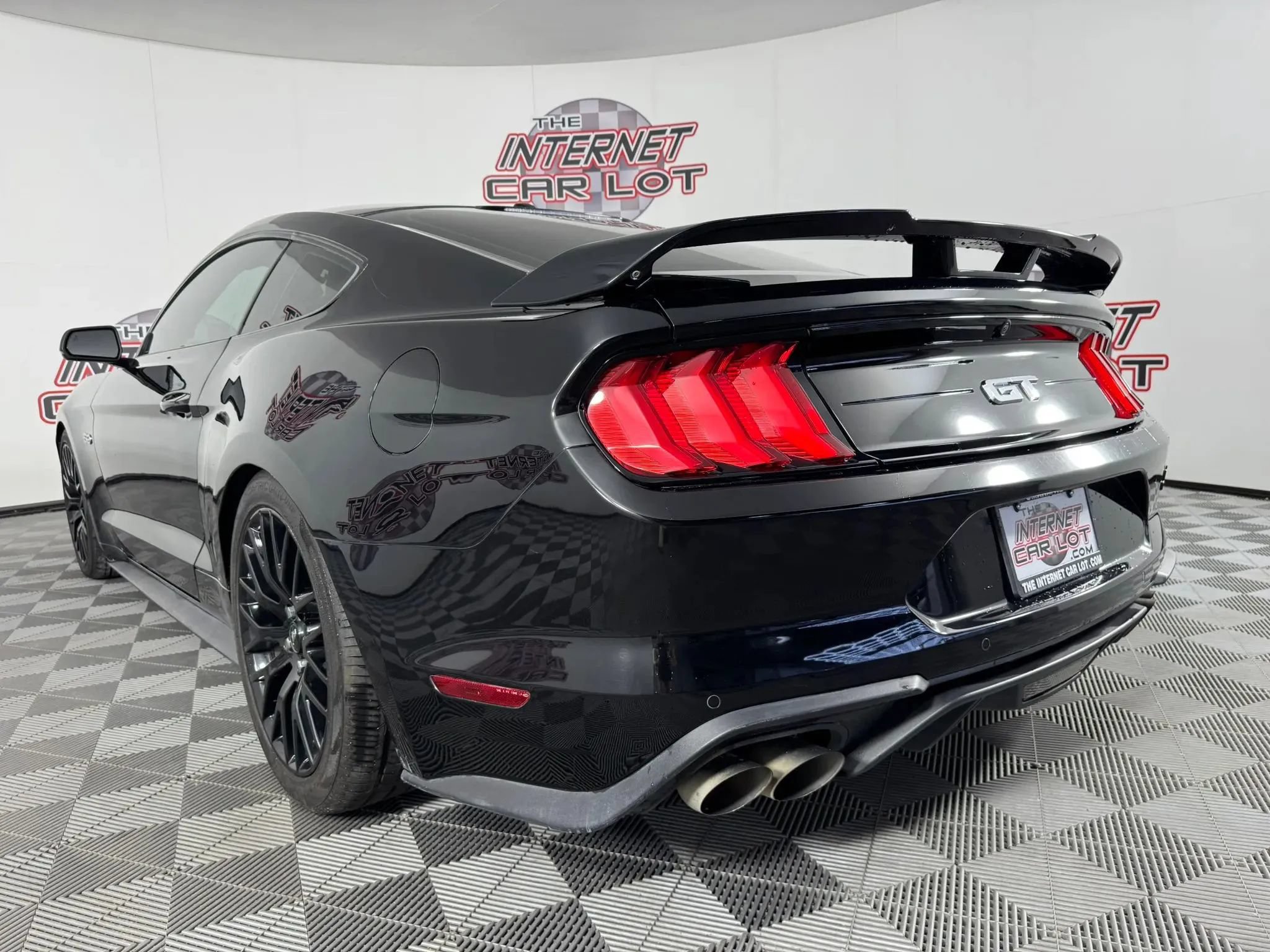 Used 2020 Ford Mustang GT Premium w/ GT Performance Package RWD image 24