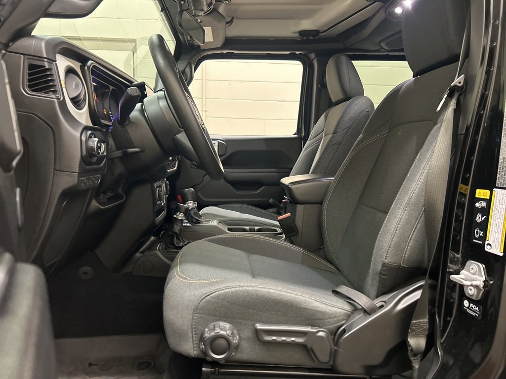 Used 2024 Jeep Gladiator Sport image 7