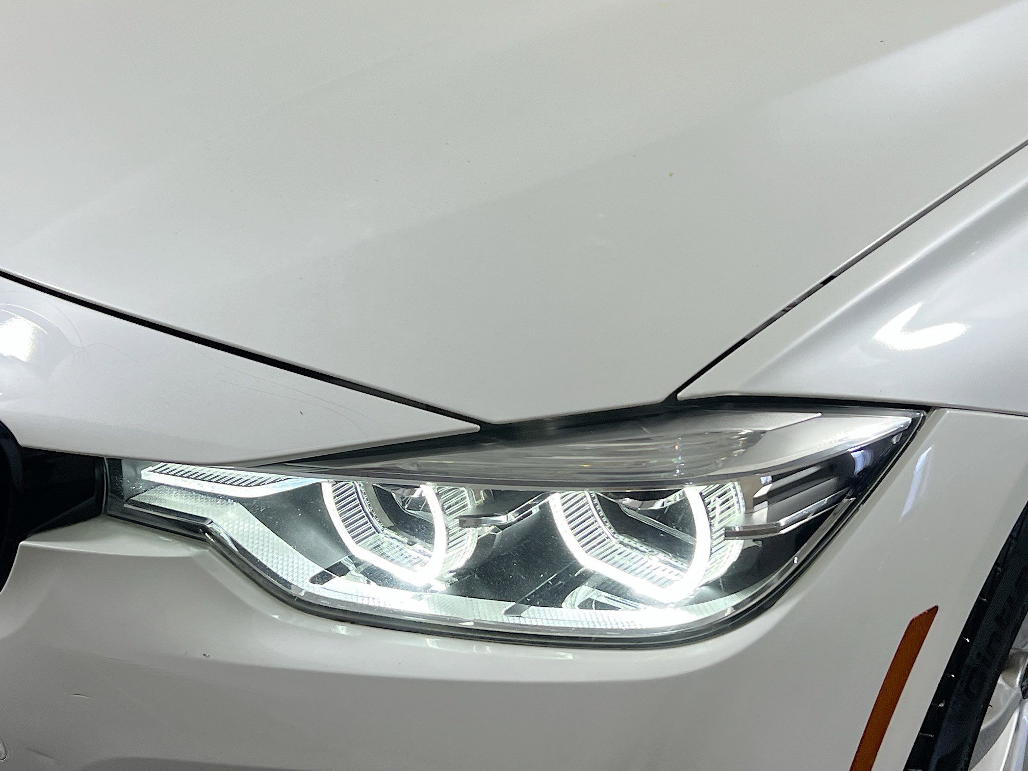 Used 2018 BMW 320i Sedan image 11