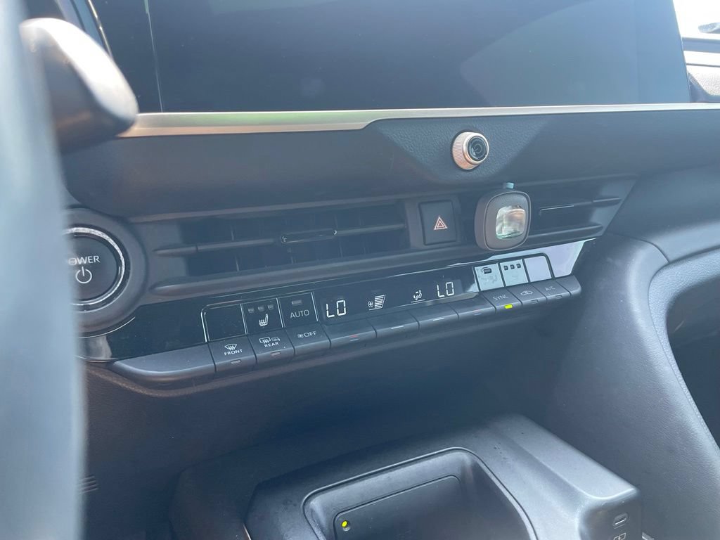 Used 2023 Toyota Crown AWD/4WD image 19