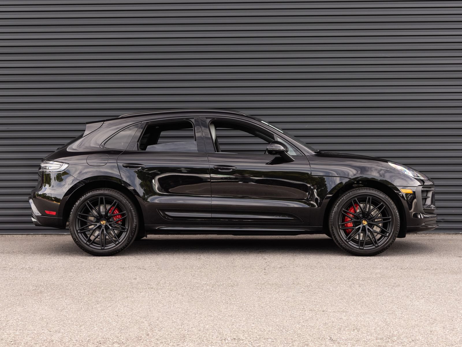 New 2026 Porsche Macan GTS AWD/4WD image 8