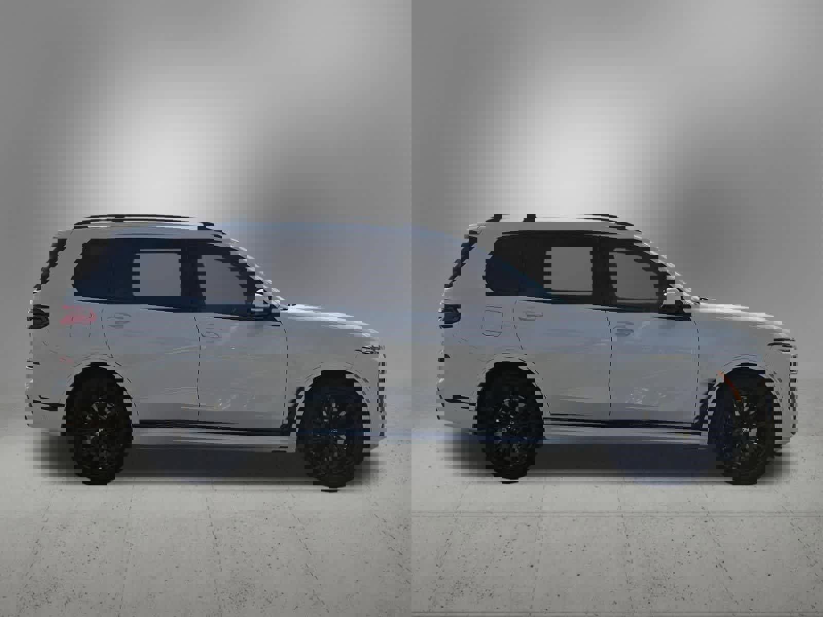 Used 2024 BMW X7 xDrive40i w/ M Sport Package image 7